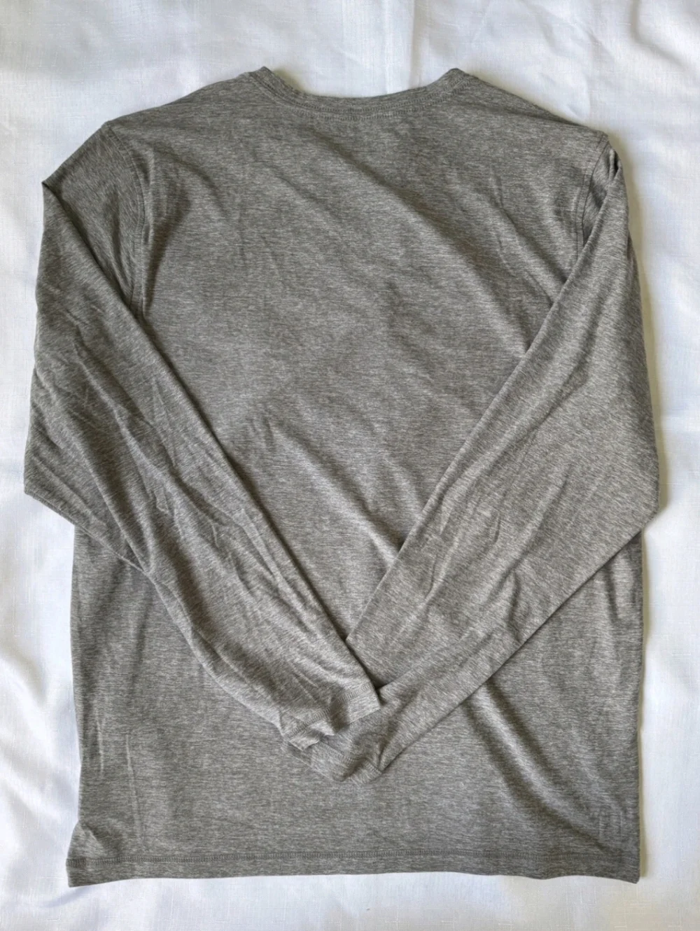 Vuori Strato Tech Long Sleeve Tee Men’s Large Heather Gray UltraSoftPerformance - Picture 4 of 7